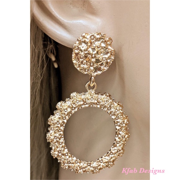 KFab Designs Jewelry - ❤️NEW! Open Hammered Textured Drop Earrings!